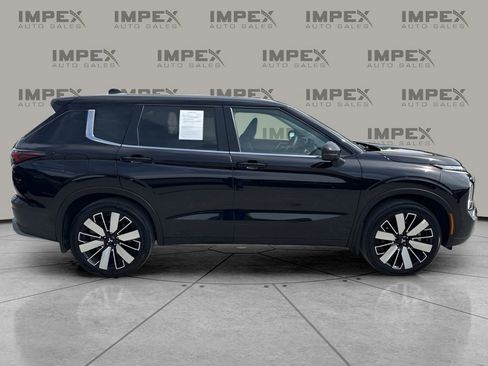 Used 2025 Mitsubishi Outlander SE FWD image 6