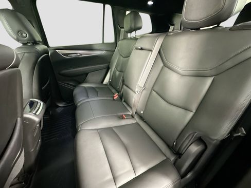 Used 2022 Cadillac XT6 Luxury image 25