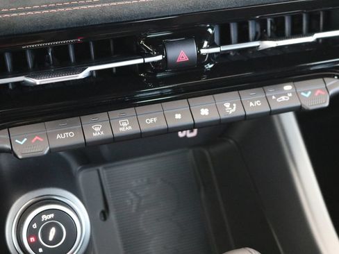 New 2025 Alfa Romeo Tonale AWD/4WD image 13