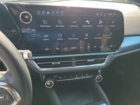 Used 2024 Chevrolet Equinox EV LT FWD image 7