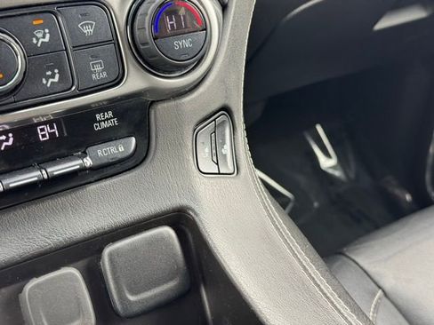 Used 2019 Chevrolet Tahoe LT w/ LT Signature Package image 16