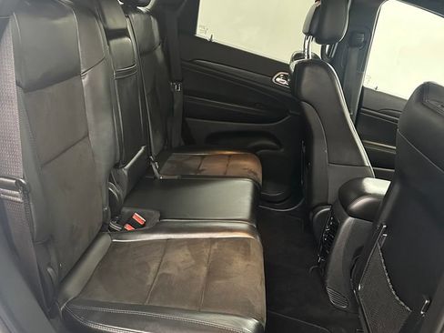 Used 2020 Jeep Grand Cherokee Altitude AWD/4WD image 33