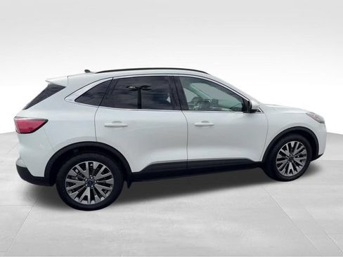 Used 2022 Ford Escape Titanium FWD image 7
