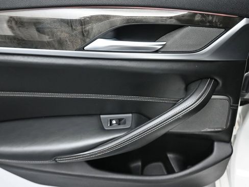 Used 2018 BMW 540i xDrive AWD/4WD image 32