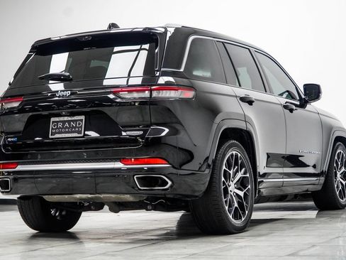 Used 2023 Jeep Grand Cherokee Summit AWD/4WD image 14