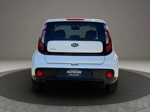Used 2019 Kia Soul w/ Convenience Package FWD image 4