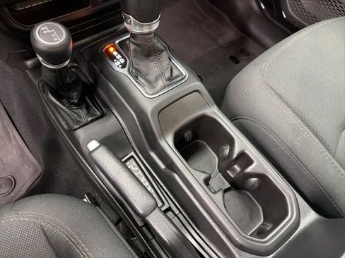 Used 2023 Jeep Wrangler Unlimited Sport AWD/4WD image 24
