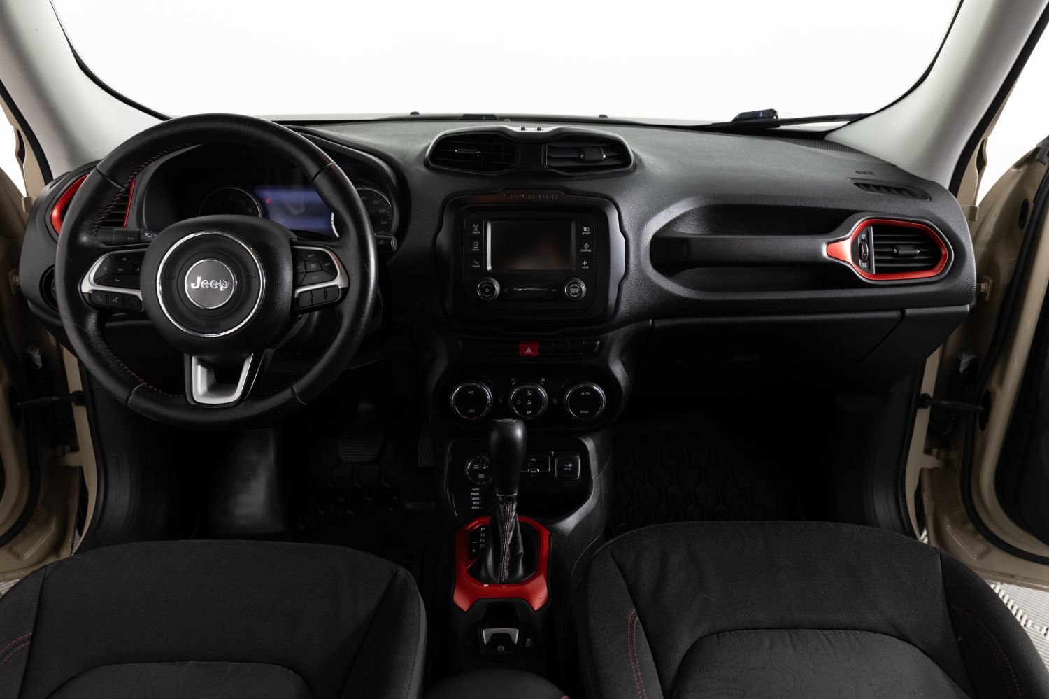 Used 2015 Jeep Renegade Trailhawk w/ Popular Equipment Group AWD/4WD image 29