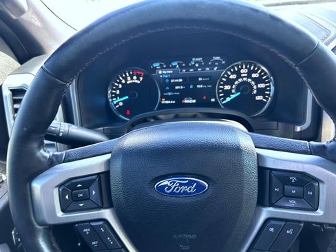 Used 2019 Ford F150 Platinum w/ Equipment Group 701A Luxury image 14