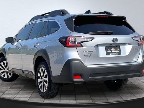 Certified 2024 Subaru Outback Premium AWD/4WD image 11