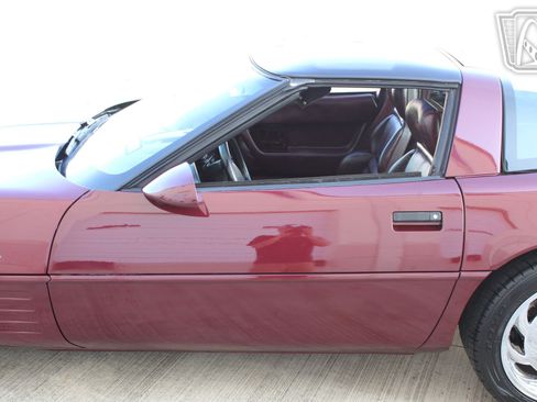 Used 1993 Chevrolet Corvette Coupe RWD image 31