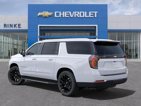 New 2025 Chevrolet Suburban LS image 3