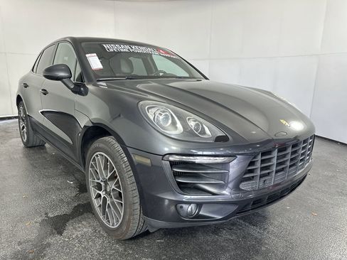 Used 2017 Porsche Macan S image 3