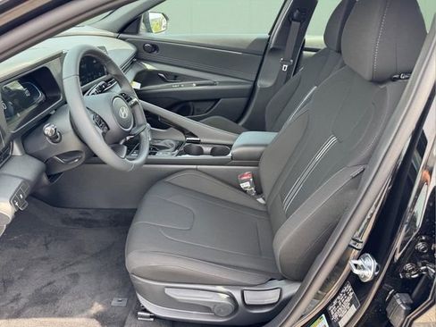 New 2026 Hyundai Elantra SEL Sport Premium FWD image 6