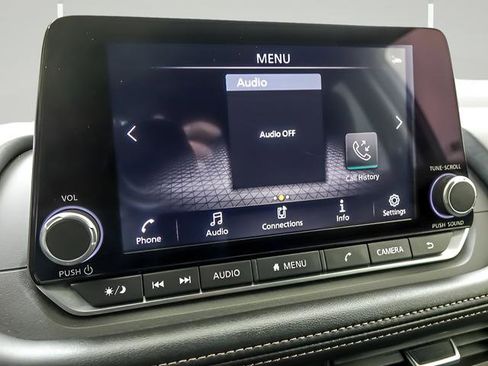 Used 2024 Nissan Rogue SV AWD/4WD image 16