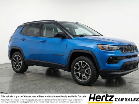Used 2025 Jeep Compass Trailhawk w/ Trailer Tow Group image 1