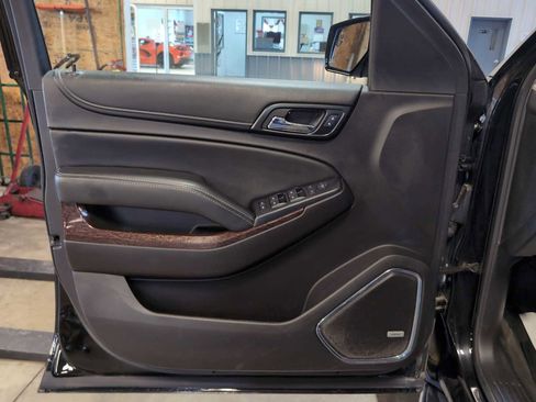 Used 2017 GMC Yukon SLE w/ Convenience Package image 18