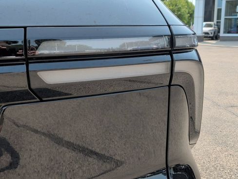 Used 2026 Chevrolet Traverse High Country w/ LPO, Floor Liner Package AWD/4WD image 43