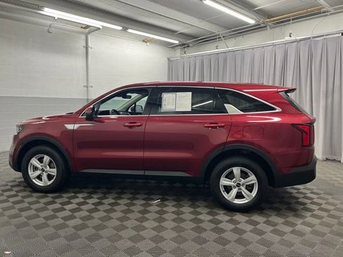 Certified 2023 Kia Sorento LX AWD/4WD image 9