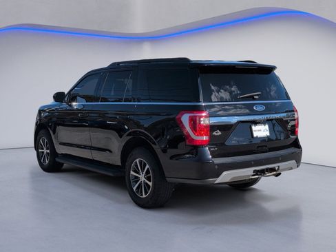 Used 2021 Ford Expedition XLT image 3
