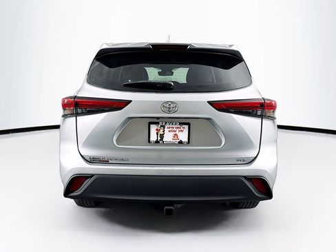 Used 2020 Toyota Highlander XLE image 8