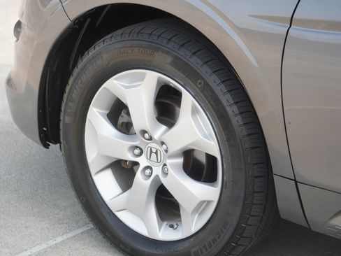 Used 2010 Honda Crosstour EX-L image 8