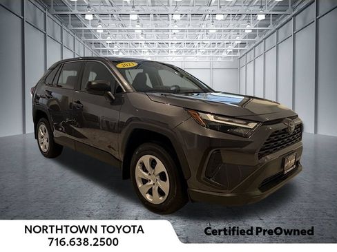 Used 2023 Toyota RAV4 LE AWD/4WD image 7
