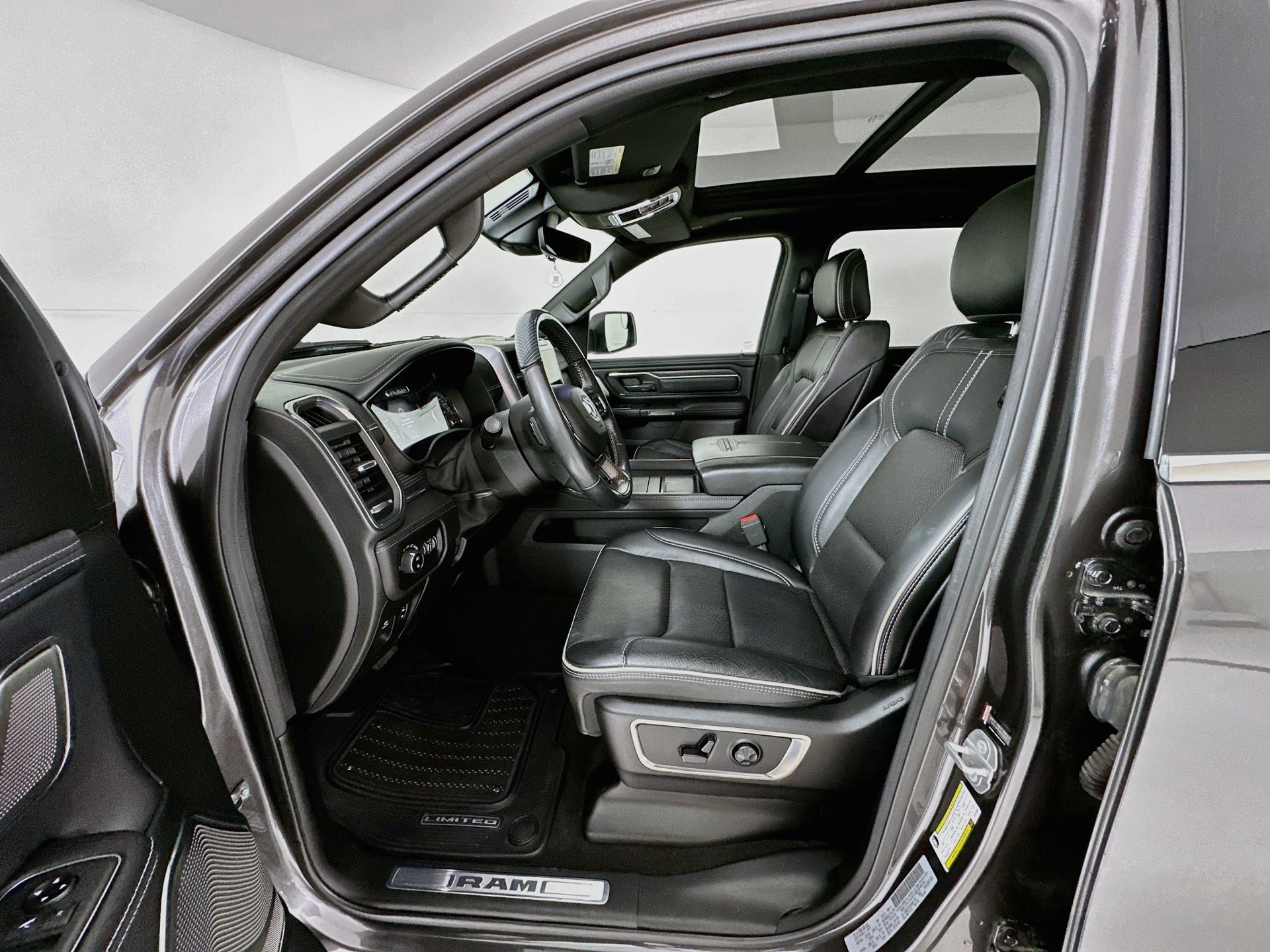Used 2020 RAM 1500 Limited RWD image 23