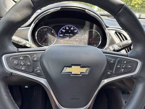 Used 2023 Chevrolet Malibu LT FWD image 24