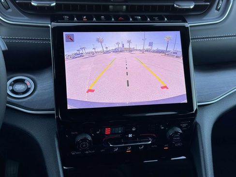 New 2025 Jeep Grand Cherokee L Limited w/ Black Appearance Package image 17