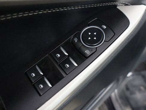 Used 2021 Ford Explorer XLT w/ Equipment Group 202A AWD/4WD image 36