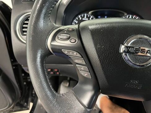 Used 2017 Nissan Pathfinder Platinum w/ Midnight Edition Package FWD image 25
