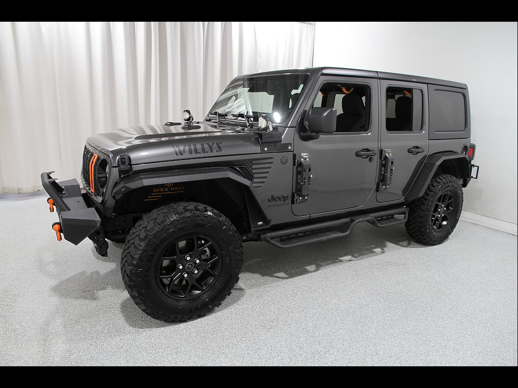 Used 2025 Jeep Wrangler Unlimited Sport AWD/4WD image 3