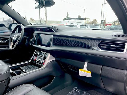 Used 2023 GMC Yukon Denali image 23