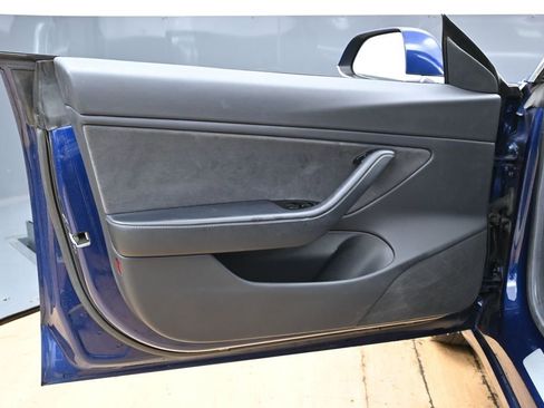 Used 2018 Tesla Model 3 Long Range image 42