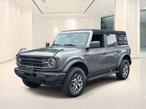 Certified 2023 Ford Bronco 4-Door AWD/4WD image 3