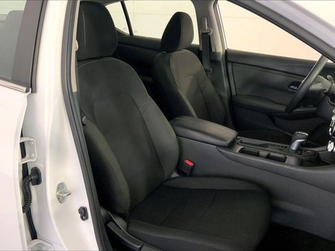 Used 2025 Nissan Sentra S FWD image 7