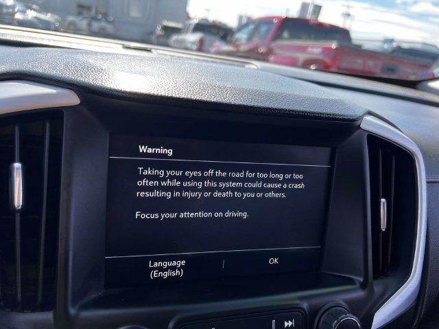 Used 2024 GMC Terrain SLT w/ LPO, Floor Liner Package AWD/4WD image 29