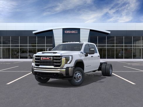 New 2025 GMC Sierra 3500 Pro w/ Convenience Package AWD/4WD image 9