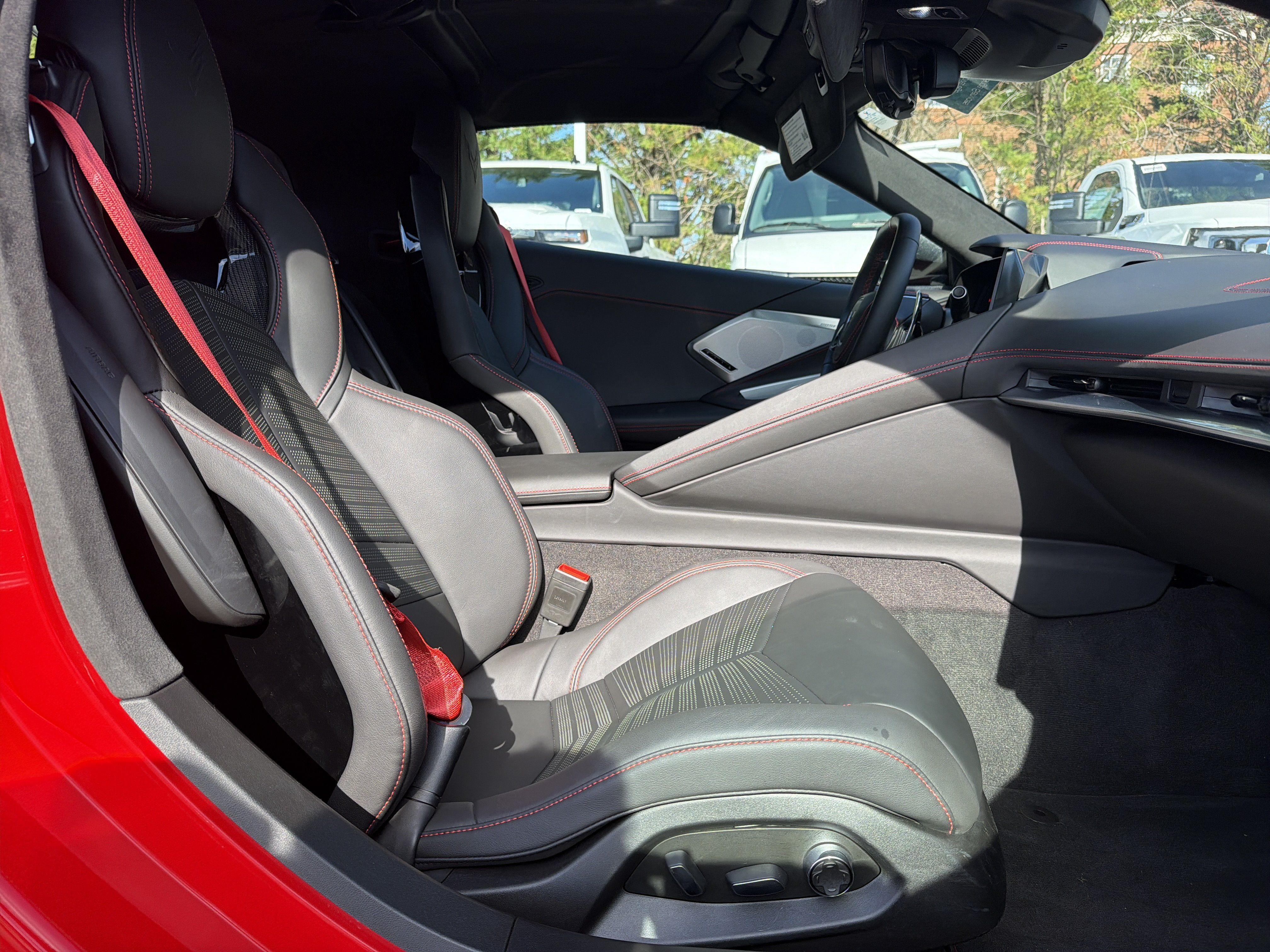 Used 2024 Chevrolet Corvette Stingray Premium Cpe w/ Z51 Performance Package RWD image 35