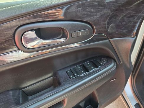 Used 2015 Buick Enclave Leather FWD image 38
