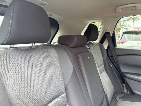Used 2024 Nissan Rogue SV FWD image 25