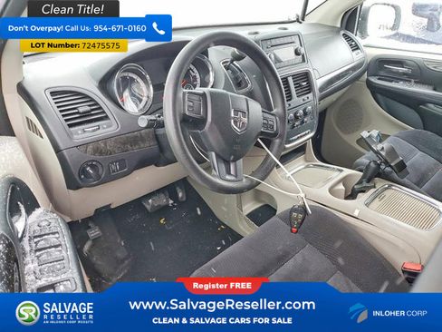 Used 2014 Dodge Grand Caravan SXT image 11