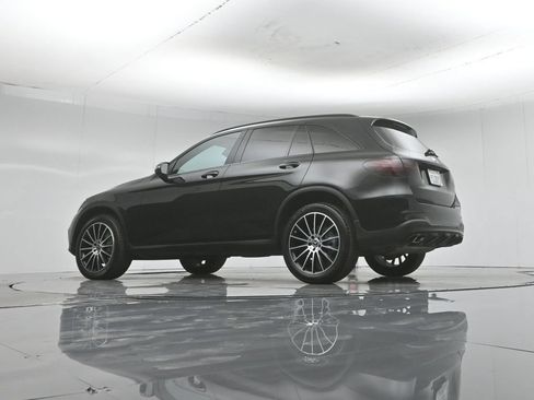 Used 2019 Mercedes-Benz GLC 300 image 3