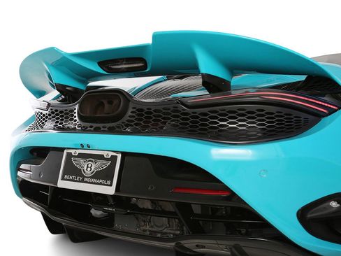 Used 2024 McLaren 750S Spider RWD image 16