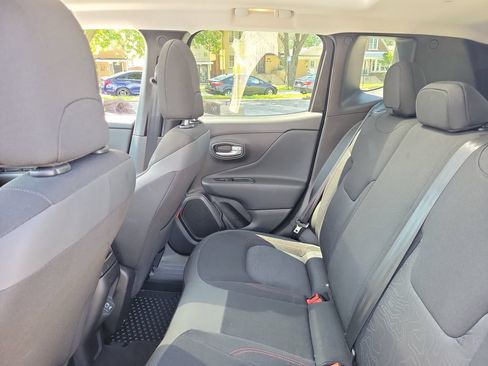 Used 2023 Jeep Renegade Trailhawk w/ Sun/Sound Group AWD/4WD image 9