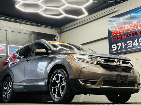 Used 2017 Honda CR-V Touring image 1
