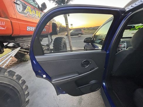 Used 2006 Pontiac Torrent 2WD w/ Preferred Package image 20