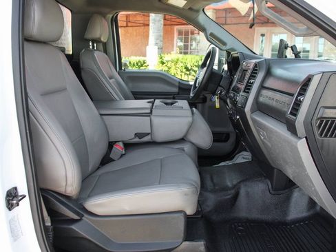 Used 2018 Ford F550 2WD Regular Cab Super Duty image 39