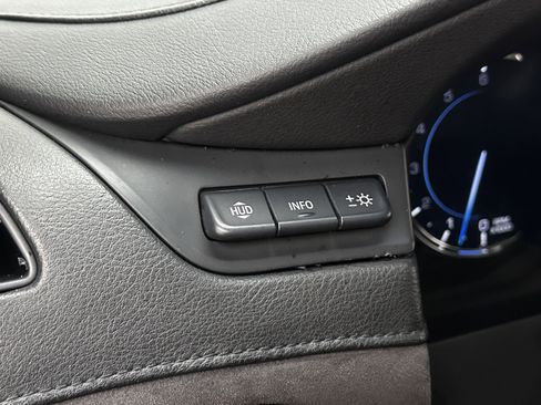 Used 2019 Cadillac Escalade Luxury image 19